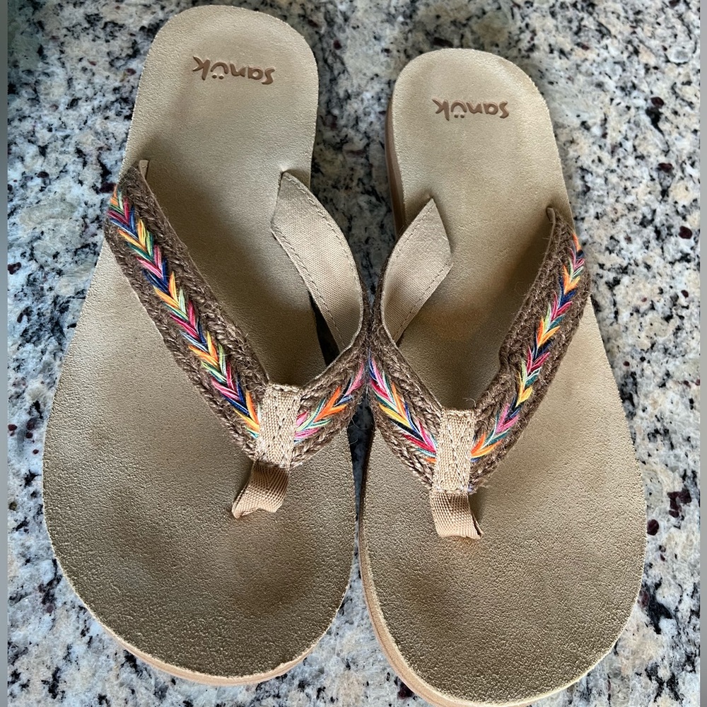 Sanuk Flip Flops